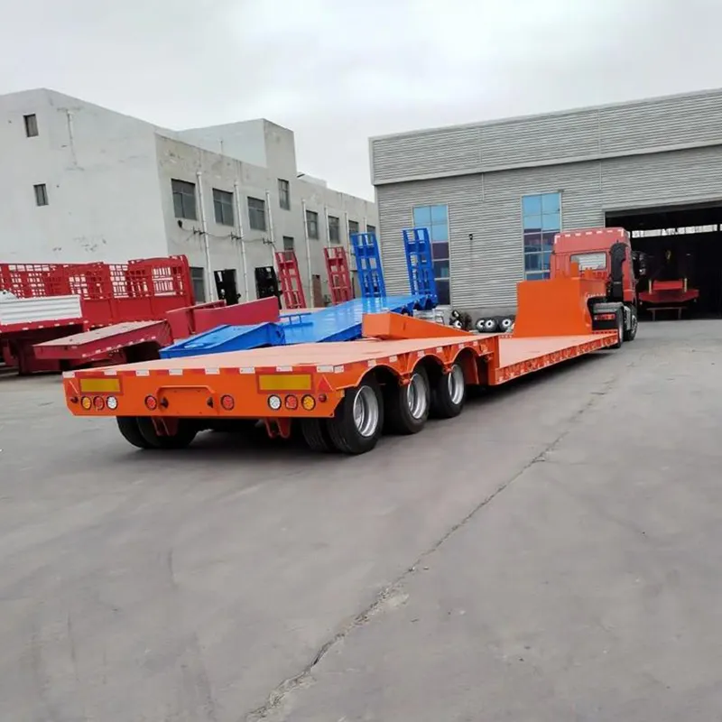 Semi-remorque surbaissée à grande hauteur